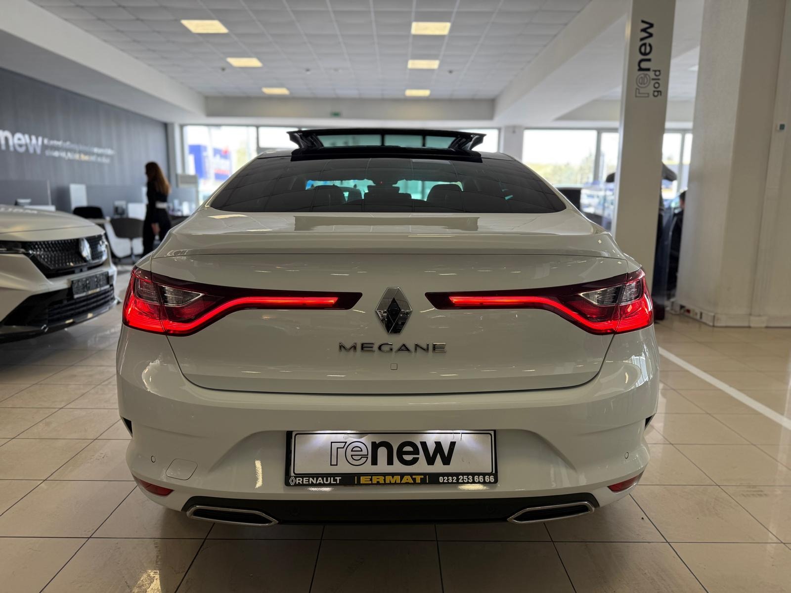 2023 Benzin Otomatik Renault Megane Beyaz Ermat Motorlu Araçlar ve Tarım Ürünleri Sanayi Ticaret A.Ş.