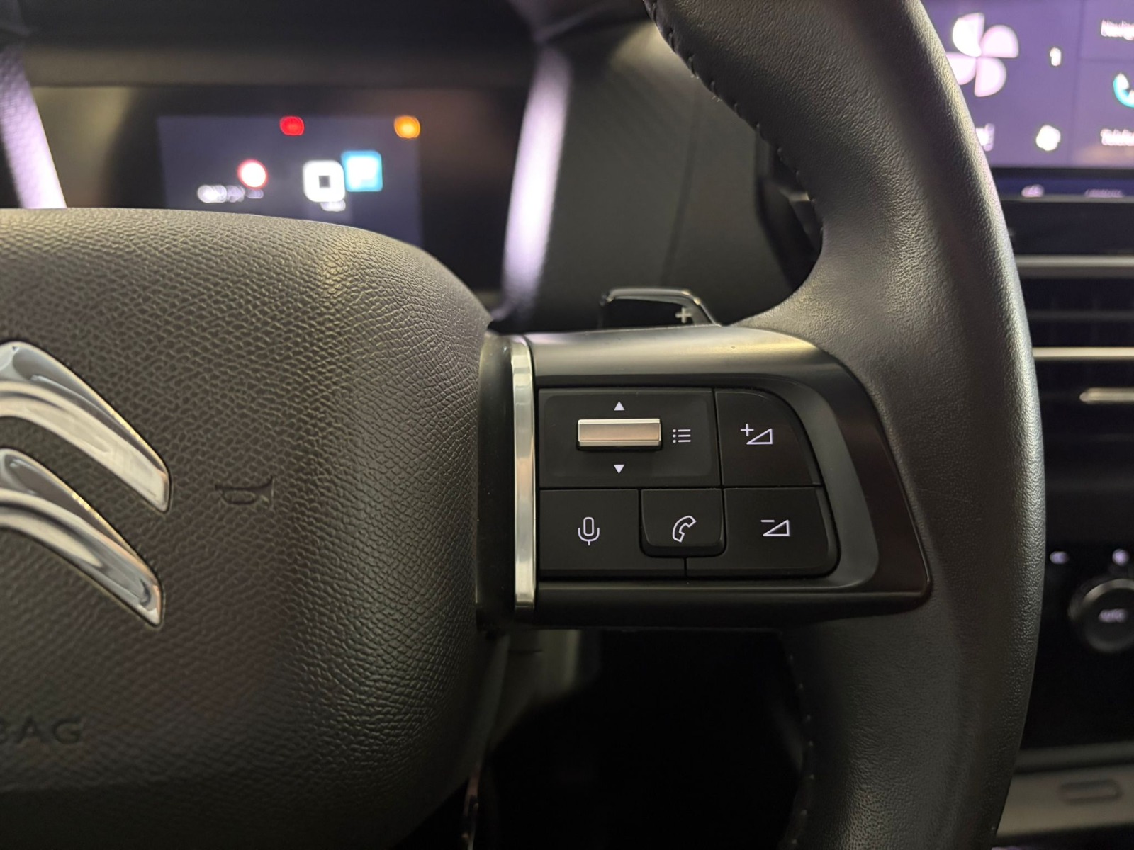 2023 Benzin Otomatik Citroen C4 Siyah Ermat Motorlu Araçlar ve Tarım Ürünleri Sanayi Ticaret A.Ş.