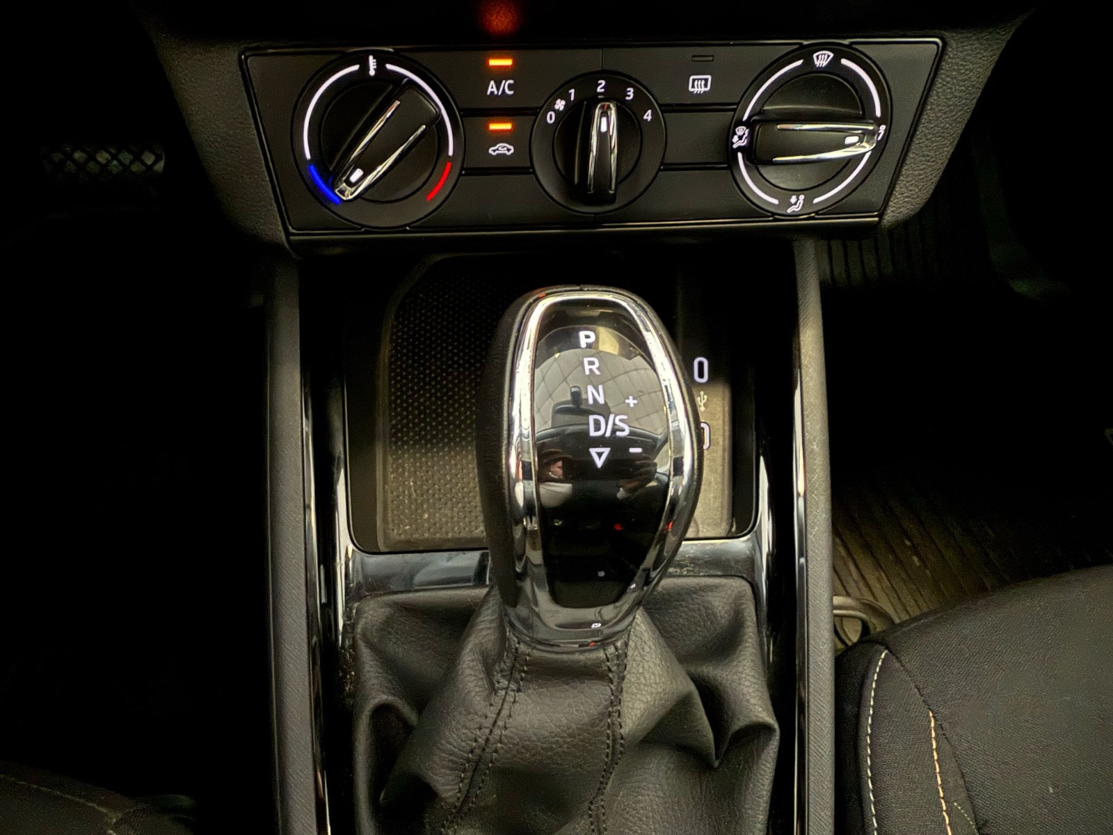 2022 Benzin Otomatik Skoda Kamiq Mavi Ermat Motorlu Araçlar ve Tarım Ürünleri Sanayi Ticaret A.Ş.