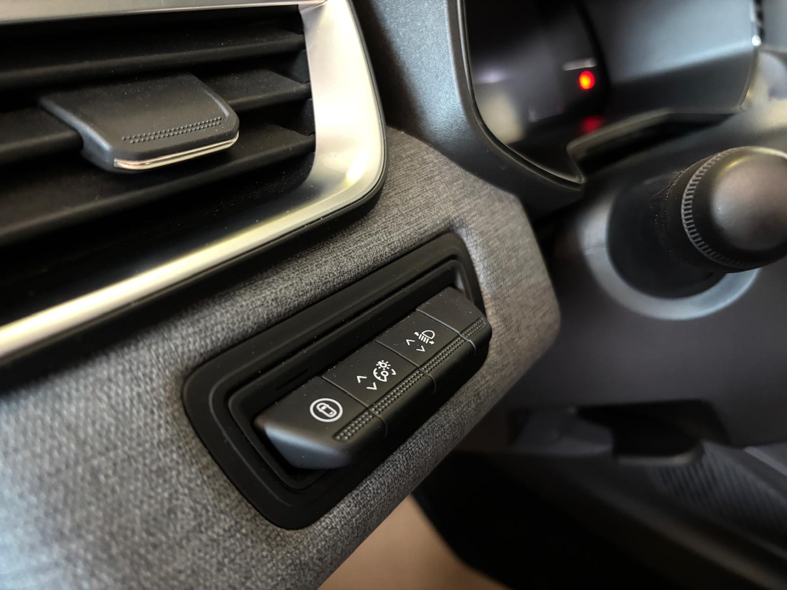 2025 Benzin Otomatik Renault Clio Gri Ermat Motorlu Araçlar ve Tarım Ürünleri Sanayi Ticaret A.Ş.