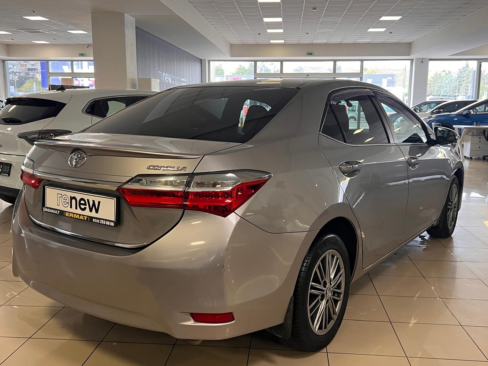 2018 Benzin Manuel Toyota Corolla Gümüş Gri Ermat Motorlu Araçlar ve Tarım Ürünleri Sanayi Ticaret A.Ş.