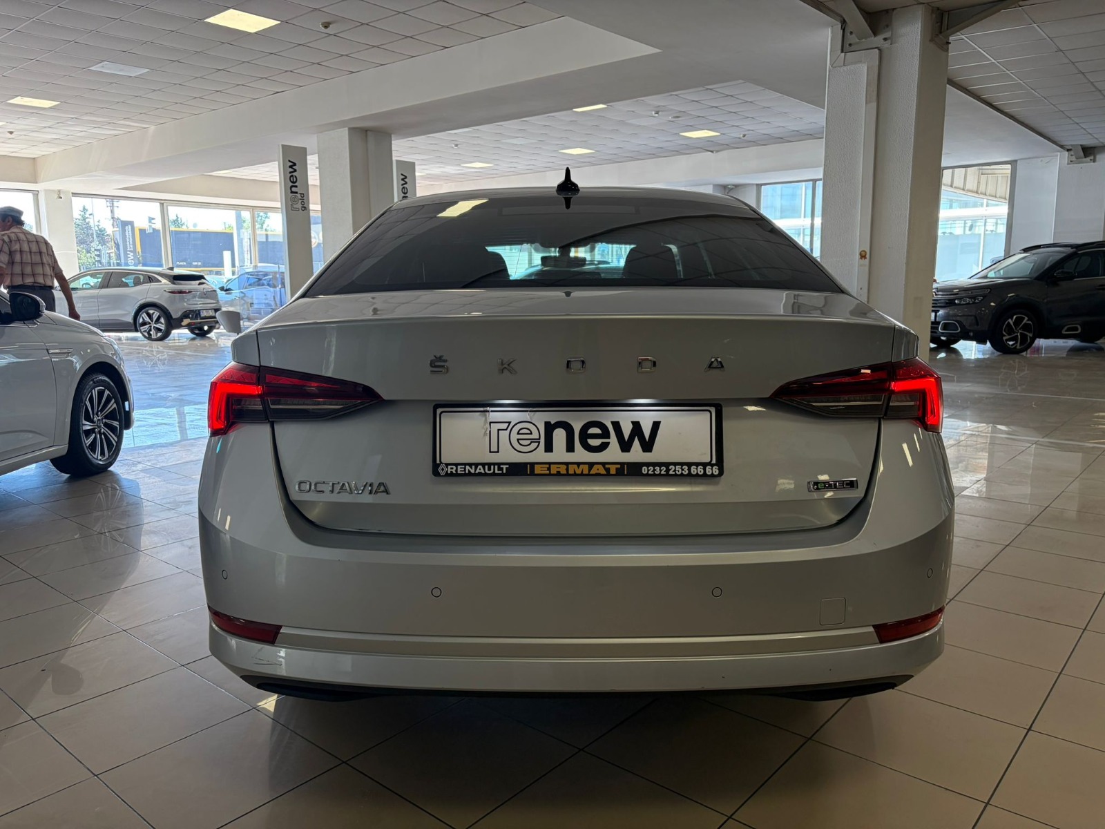 2023 Hybrid Otomatik Skoda Octavia Gri Ermat Motorlu Araçlar ve Tarım Ürünleri Sanayi Ticaret A.Ş.