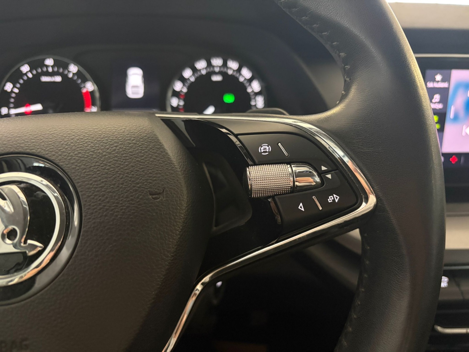 2023 Hybrid Otomatik Skoda Octavia Gri Ermat Motorlu Araçlar ve Tarım Ürünleri Sanayi Ticaret A.Ş.
