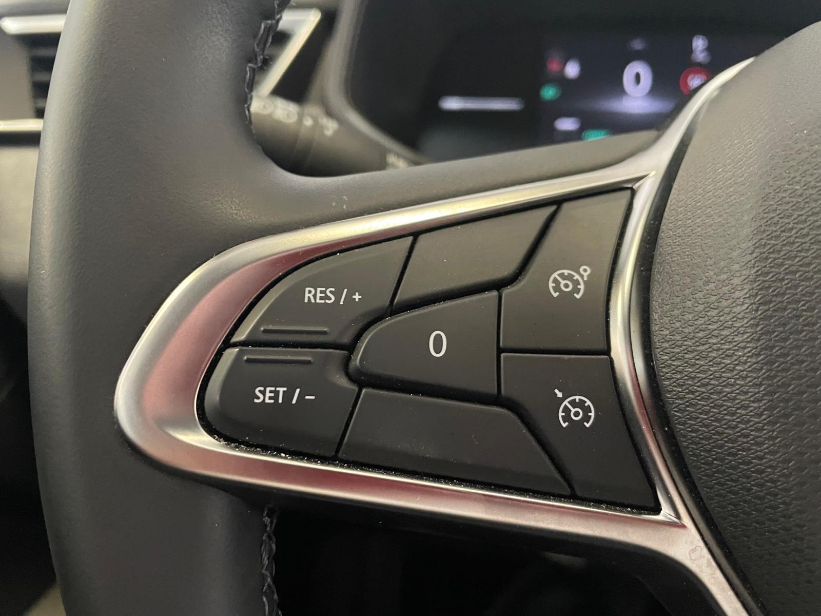 2025 Benzin Otomatik Renault Clio Beyaz Ermat Motorlu Araçlar ve Tarım Ürünleri Sanayi Ticaret A.Ş.