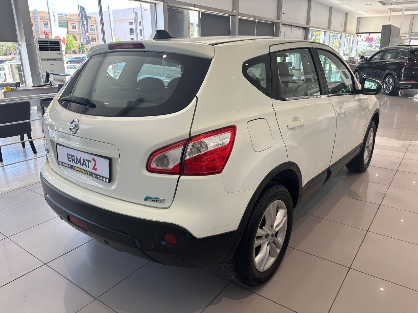 2011 Dizel Manuel Nissan Qashqai Beyaz Ermat Motorlu Araçlar ve Tarım Ürünleri Sanayi Ticaret A.Ş.