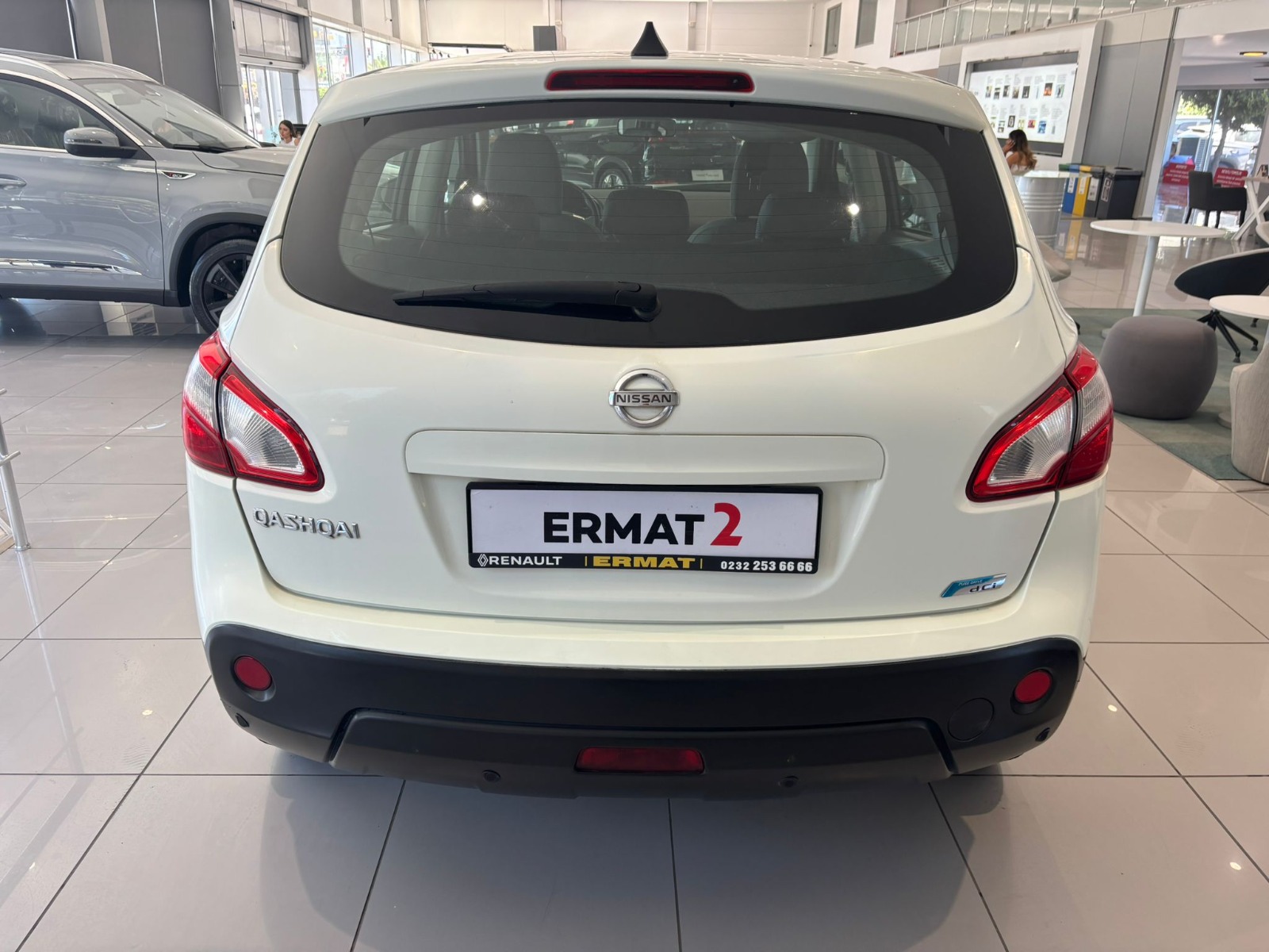2011 Dizel Manuel Nissan Qashqai Beyaz Ermat Motorlu Araçlar ve Tarım Ürünleri Sanayi Ticaret A.Ş.