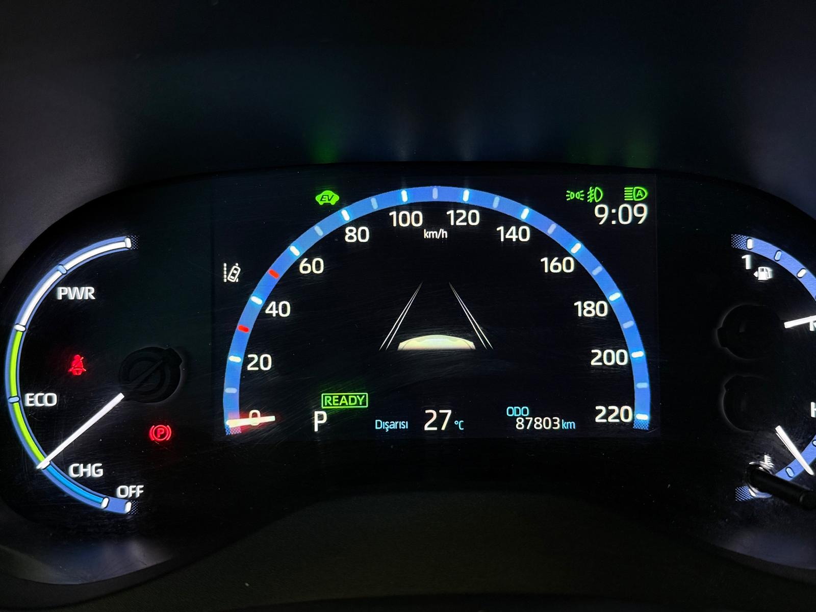 2023 Hybrid Otomatik Toyota Yaris Cross Gümüş Gri Ermat Motorlu Araçlar ve Tarım Ürünleri Sanayi Ticaret A.Ş.