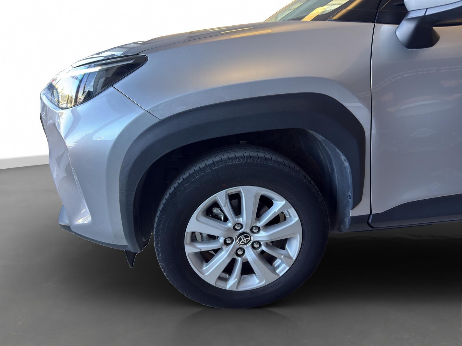 2023 Hybrid Otomatik Toyota Yaris Cross Gümüş Gri Ermat Motorlu Araçlar ve Tarım Ürünleri Sanayi Ticaret A.Ş.