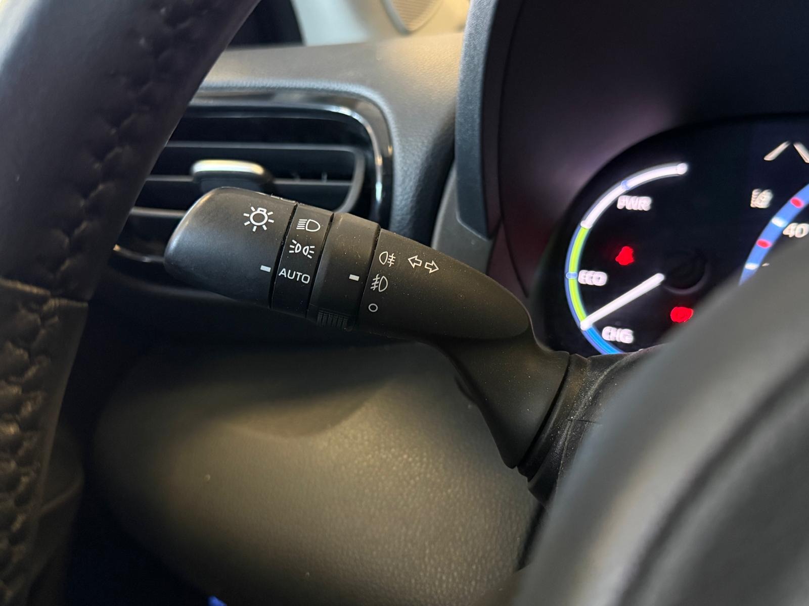 2023 Hybrid Otomatik Toyota Yaris Cross Gümüş Gri Ermat Motorlu Araçlar ve Tarım Ürünleri Sanayi Ticaret A.Ş.