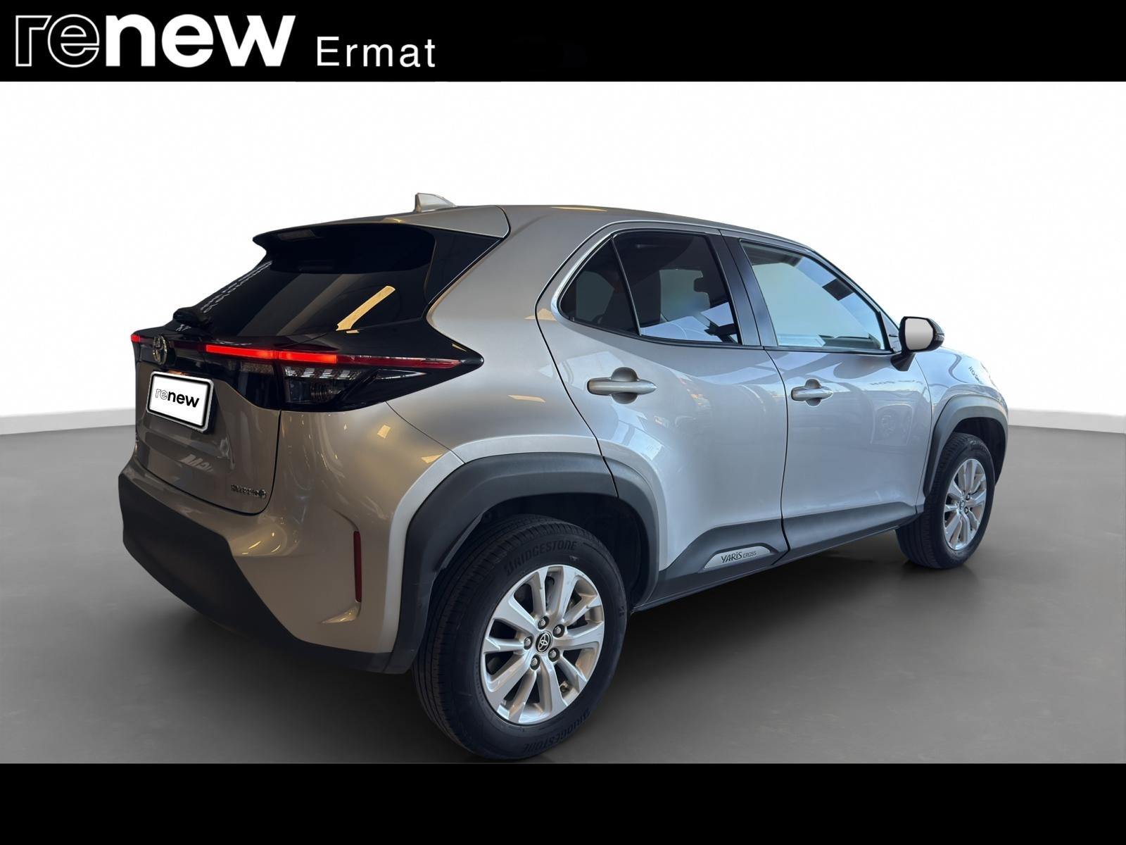2023 Hybrid Otomatik Toyota Yaris Cross Gümüş Gri Ermat Motorlu Araçlar ve Tarım Ürünleri Sanayi Ticaret A.Ş.