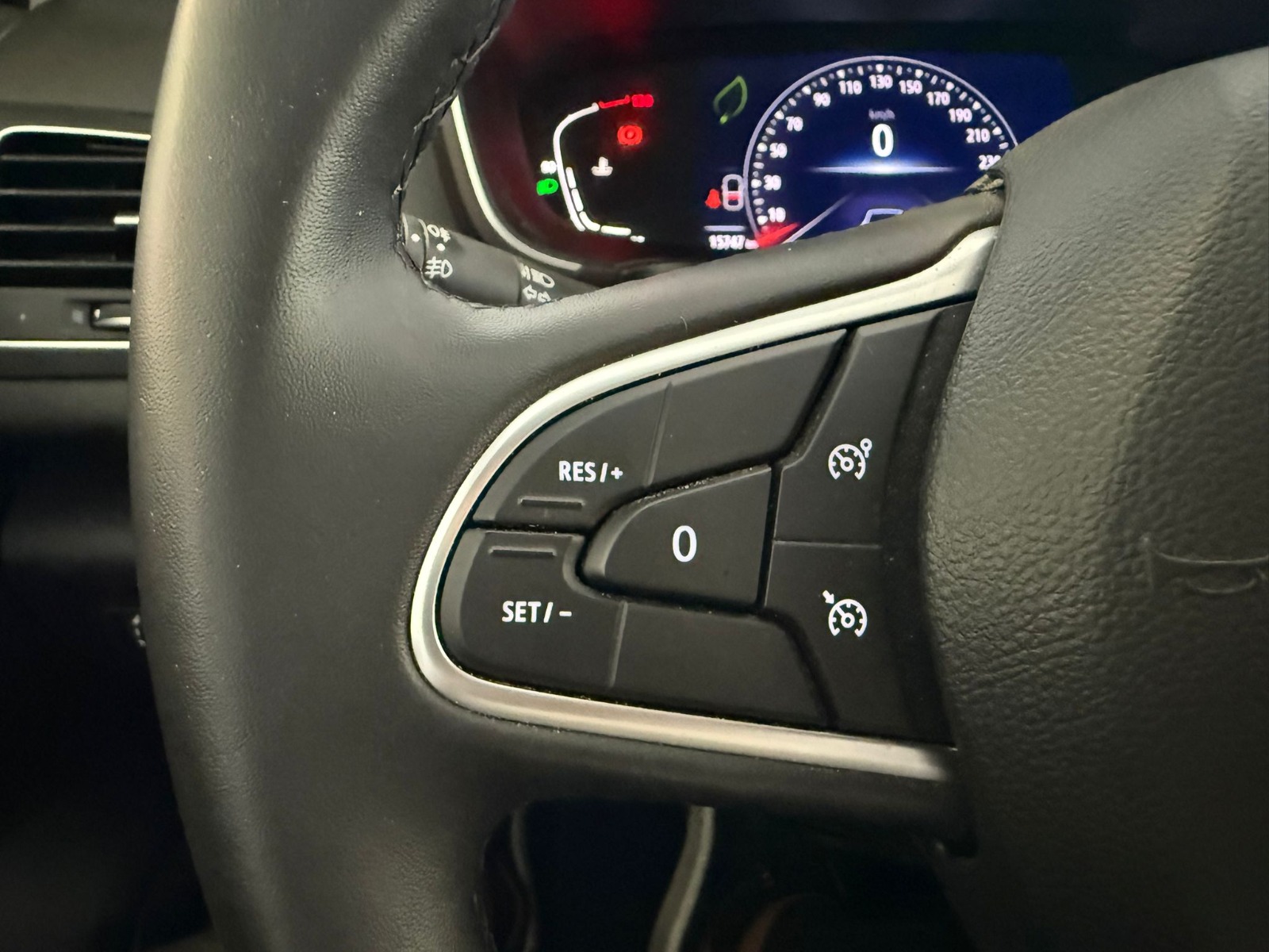 2024 Benzin Otomatik Renault Megane Gri Ermat Motorlu Araçlar ve Tarım Ürünleri Sanayi Ticaret A.Ş.