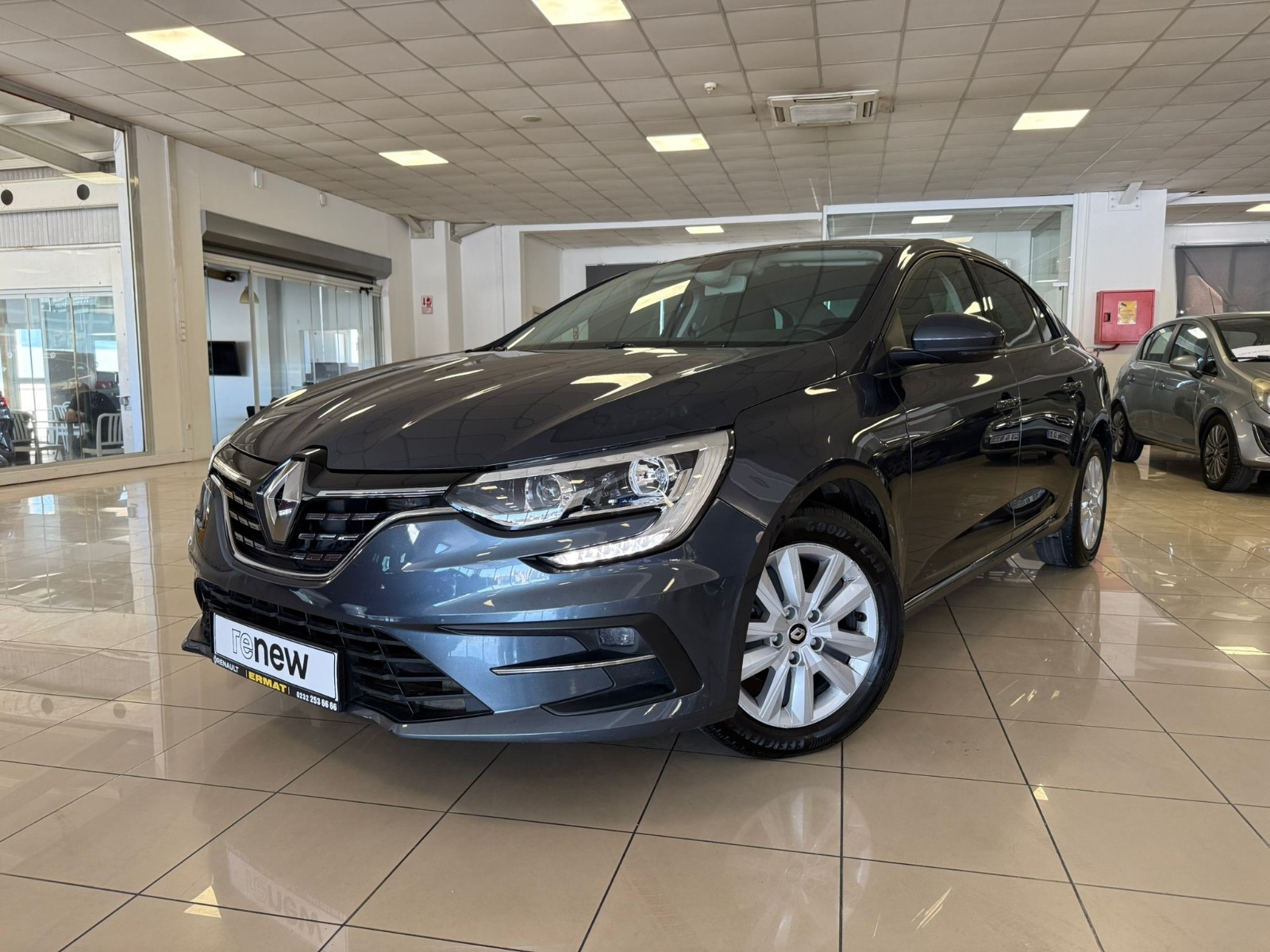 2024 Benzin Otomatik Renault Megane Gri Ermat Motorlu Araçlar ve Tarım Ürünleri Sanayi Ticaret A.Ş.