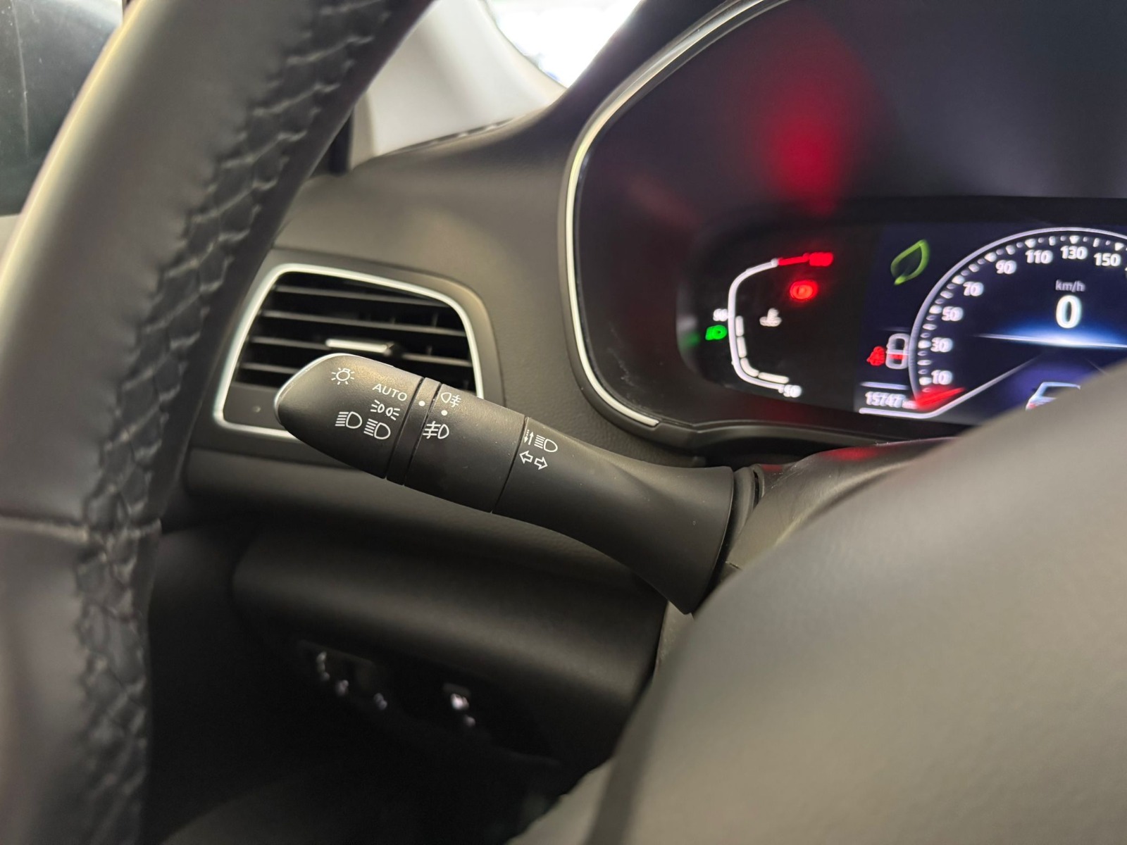 2024 Benzin Otomatik Renault Megane Gri Ermat Motorlu Araçlar ve Tarım Ürünleri Sanayi Ticaret A.Ş.