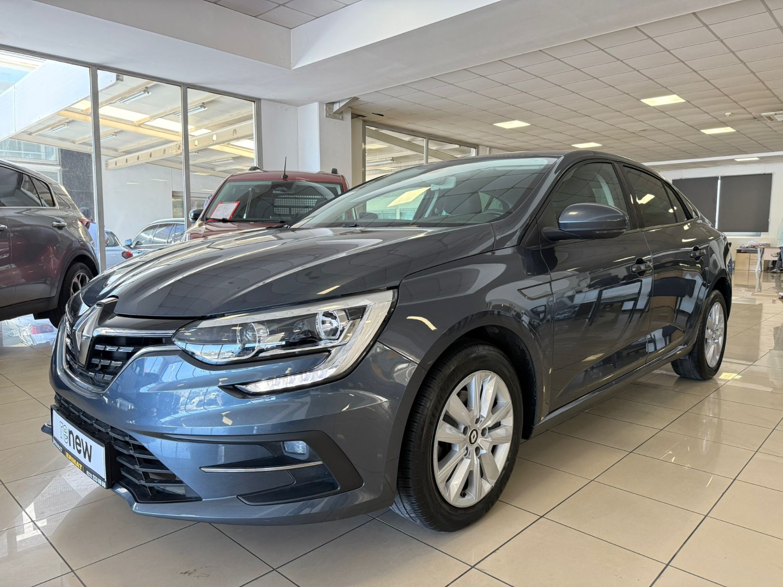 2024 Benzin Otomatik Renault Megane Gri Ermat Motorlu Araçlar ve Tarım Ürünleri Sanayi Ticaret A.Ş.