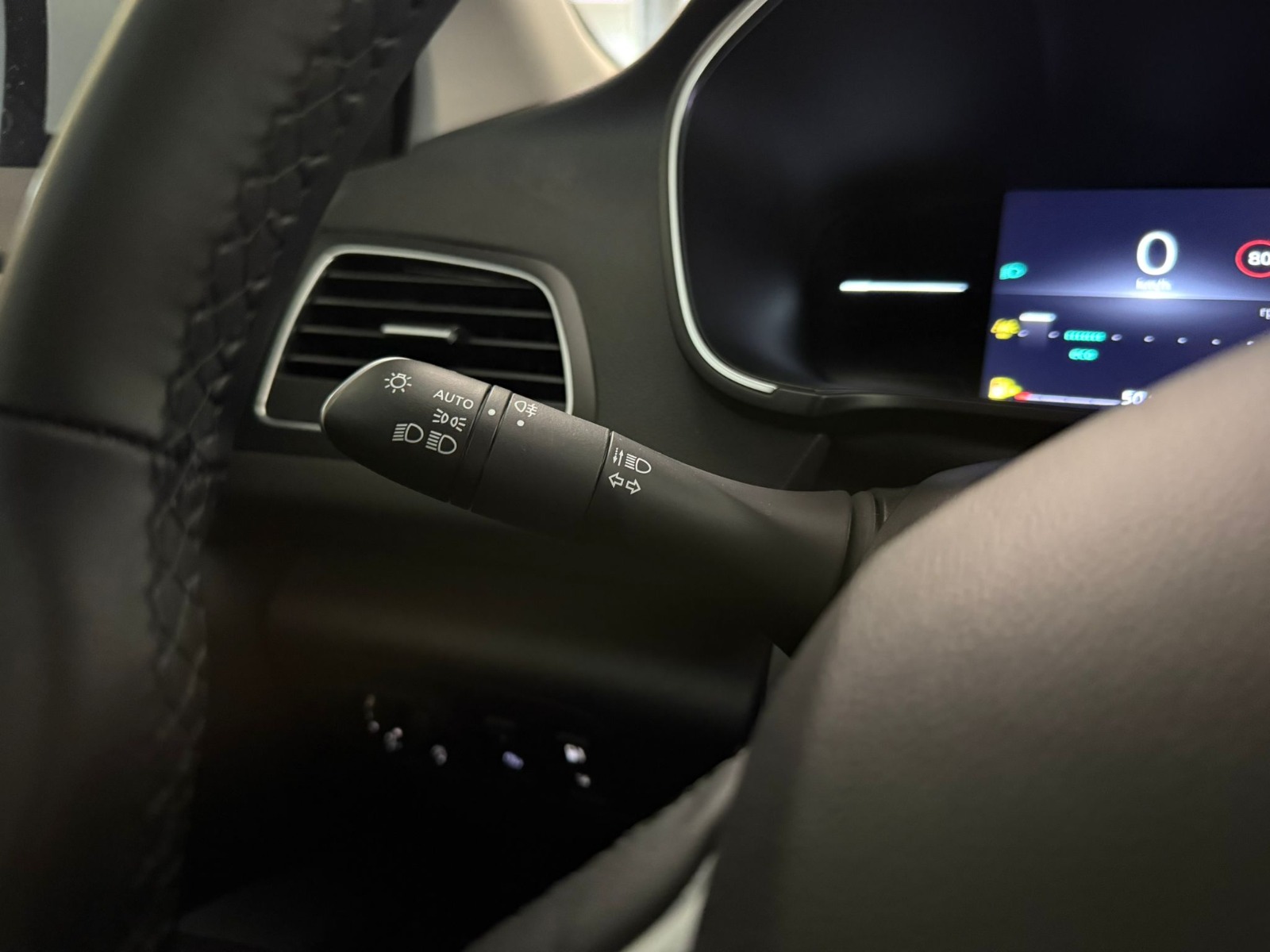 2025 Benzin Manuel Renault Megane Beyaz Ermat Motorlu Araçlar ve Tarım Ürünleri Sanayi Ticaret A.Ş.