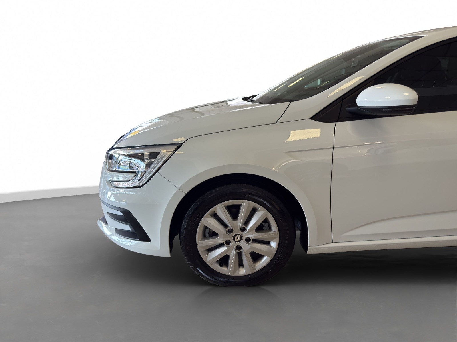2025 Benzin Manuel Renault Megane Beyaz Ermat Motorlu Araçlar ve Tarım Ürünleri Sanayi Ticaret A.Ş.