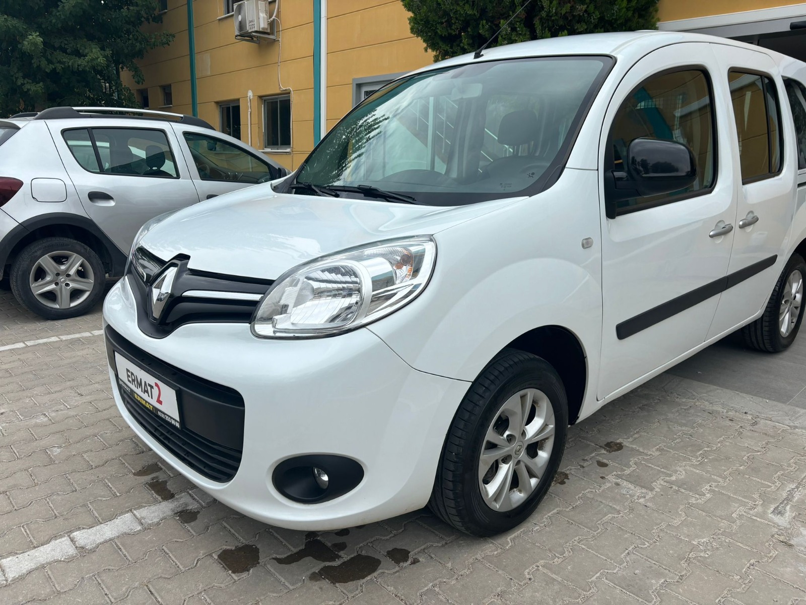 2021 Dizel Manuel Renault Kangoo Multix Beyaz Ermat Motorlu Araçlar ve Tarım Ürünleri Sanayi Ticaret A.Ş.