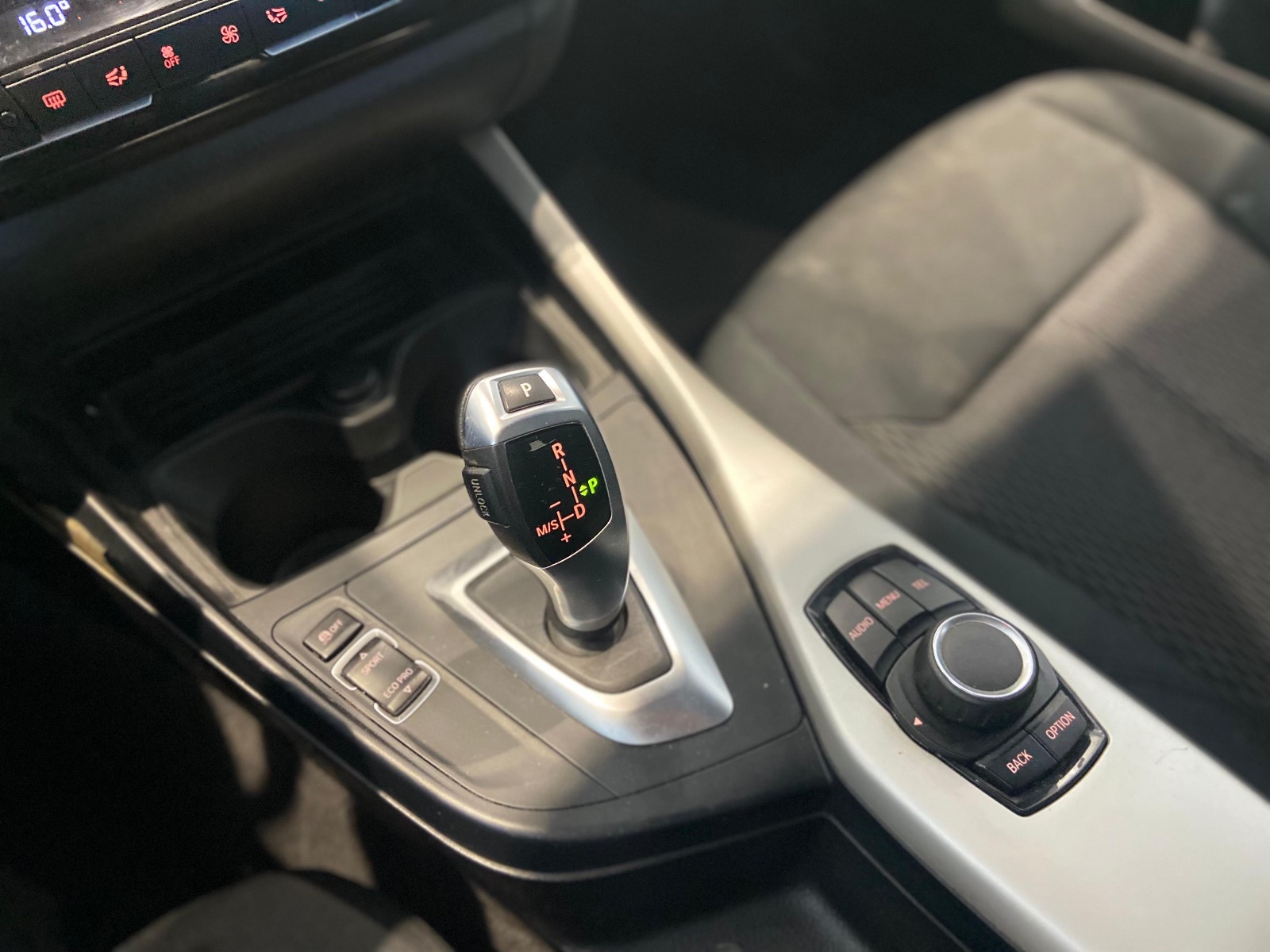 2015 Benzin Otomatik BMW 1 Serisi Beyaz Ermat Motorlu Araçlar ve Tarım Ürünleri Sanayi Ticaret A.Ş.