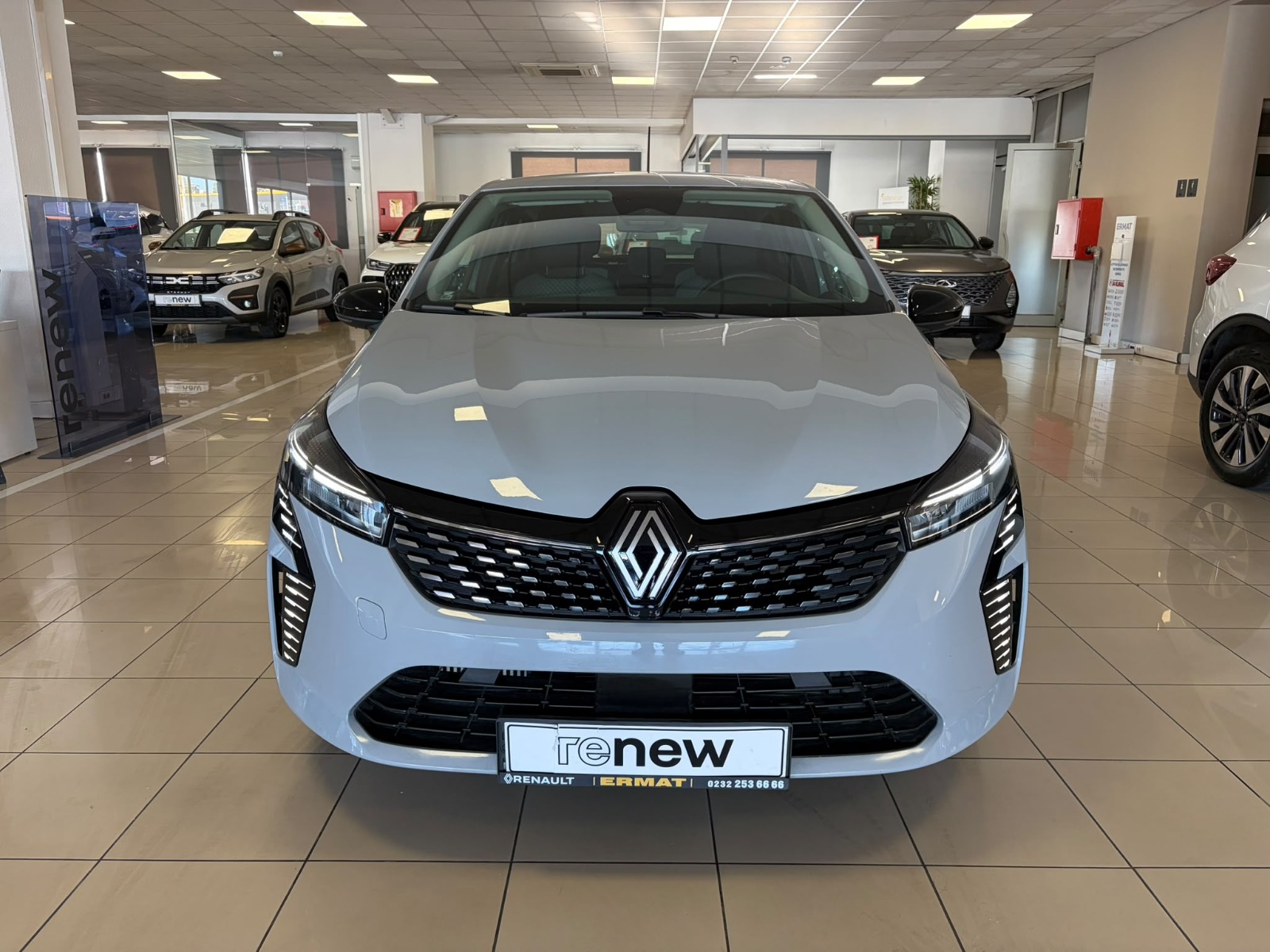 2026 Benzin Otomatik Renault Clio Gri Ermat Motorlu Araçlar ve Tarım Ürünleri Sanayi Ticaret A.Ş.
