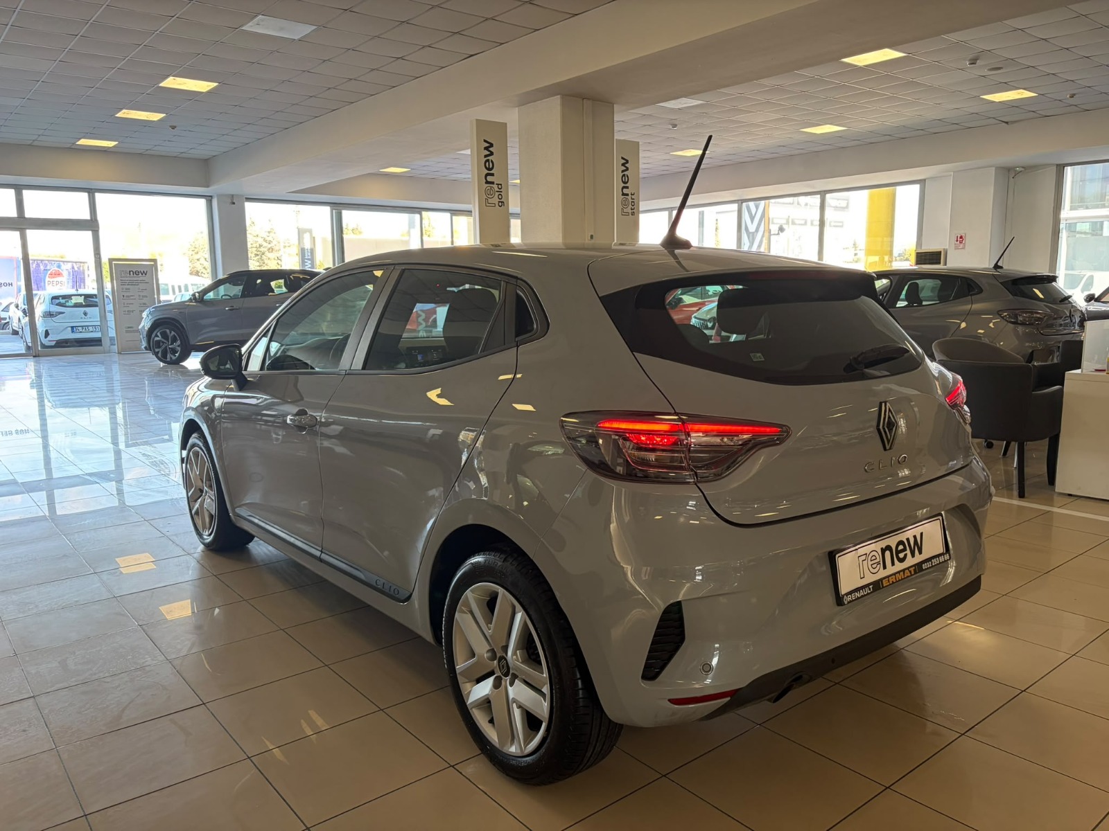 2026 Benzin Otomatik Renault Clio Gri Ermat Motorlu Araçlar ve Tarım Ürünleri Sanayi Ticaret A.Ş.