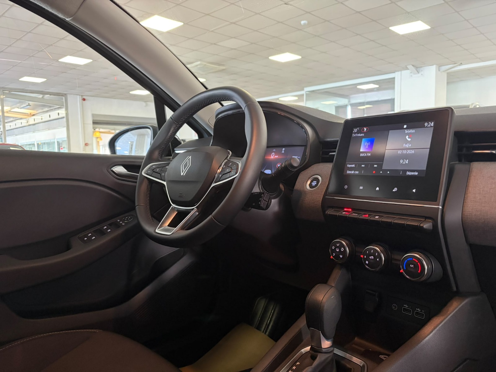 2026 Benzin Otomatik Renault Clio Gri Ermat Motorlu Araçlar ve Tarım Ürünleri Sanayi Ticaret A.Ş.