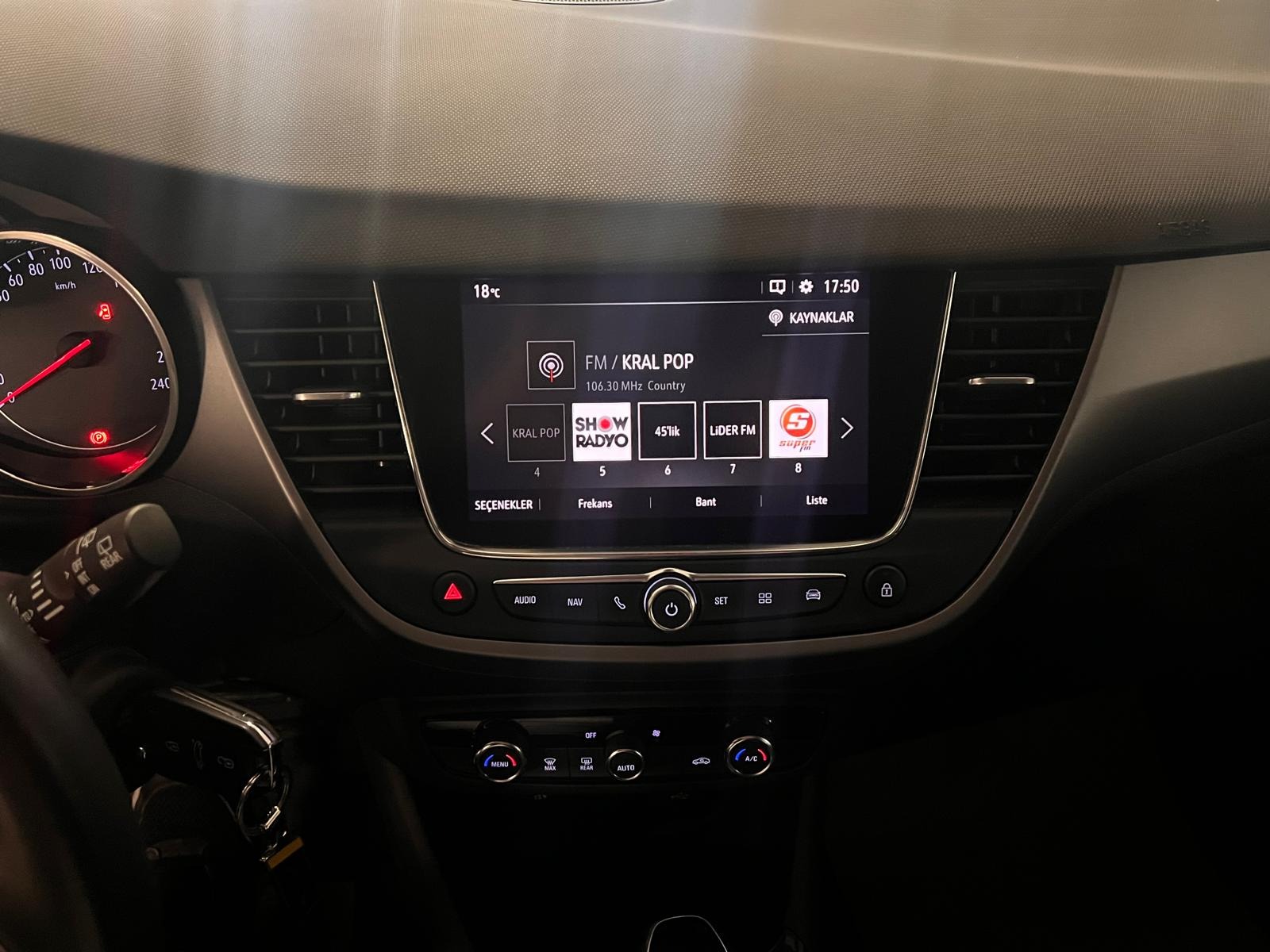 2024 Benzin Otomatik Opel Crossland Beyaz Ermat Motorlu Araçlar ve Tarım Ürünleri Sanayi Ticaret A.Ş.