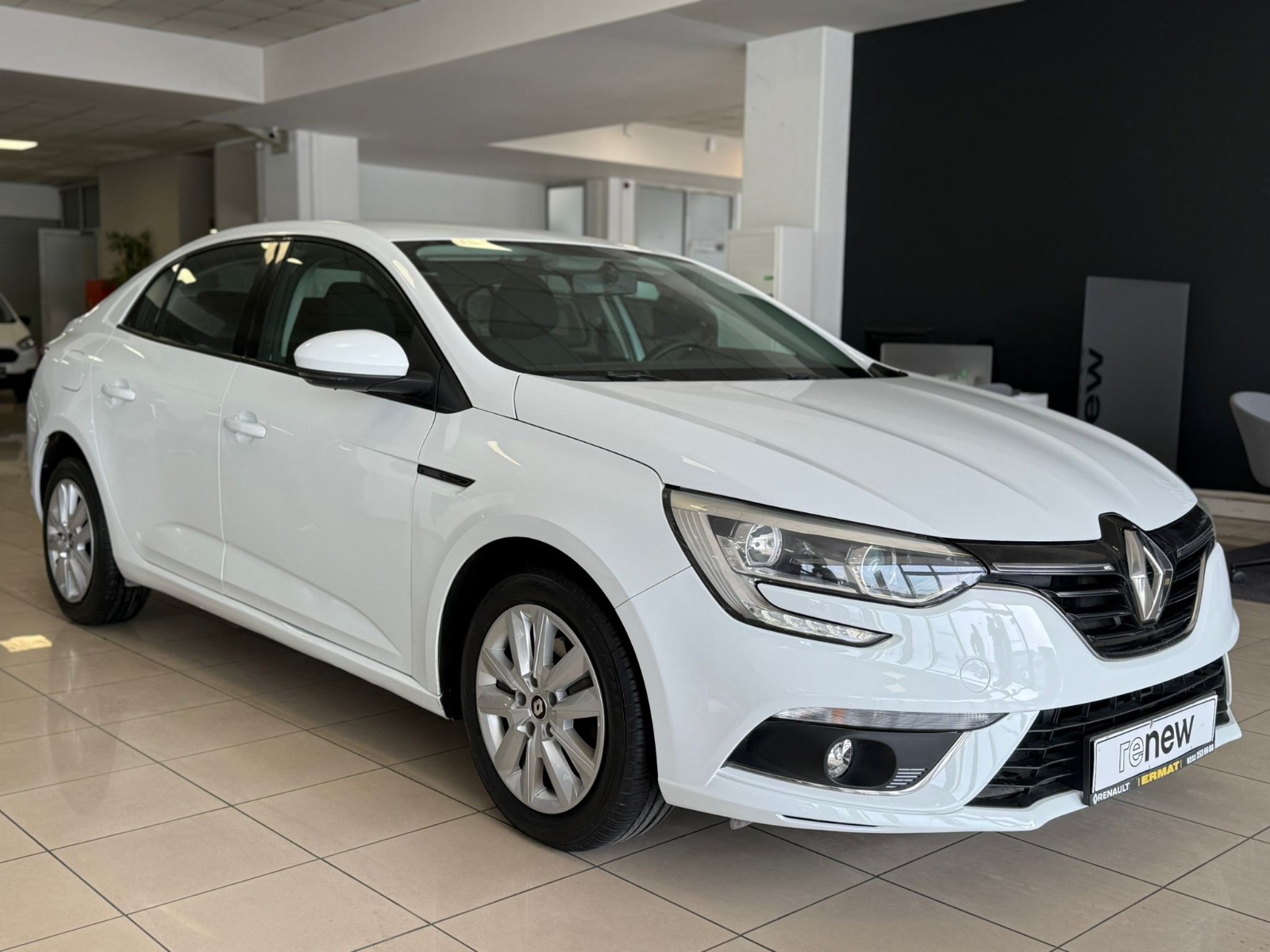 2020 Benzin Otomatik Renault Megane Beyaz Ermat Motorlu Araçlar ve Tarım Ürünleri Sanayi Ticaret A.Ş.