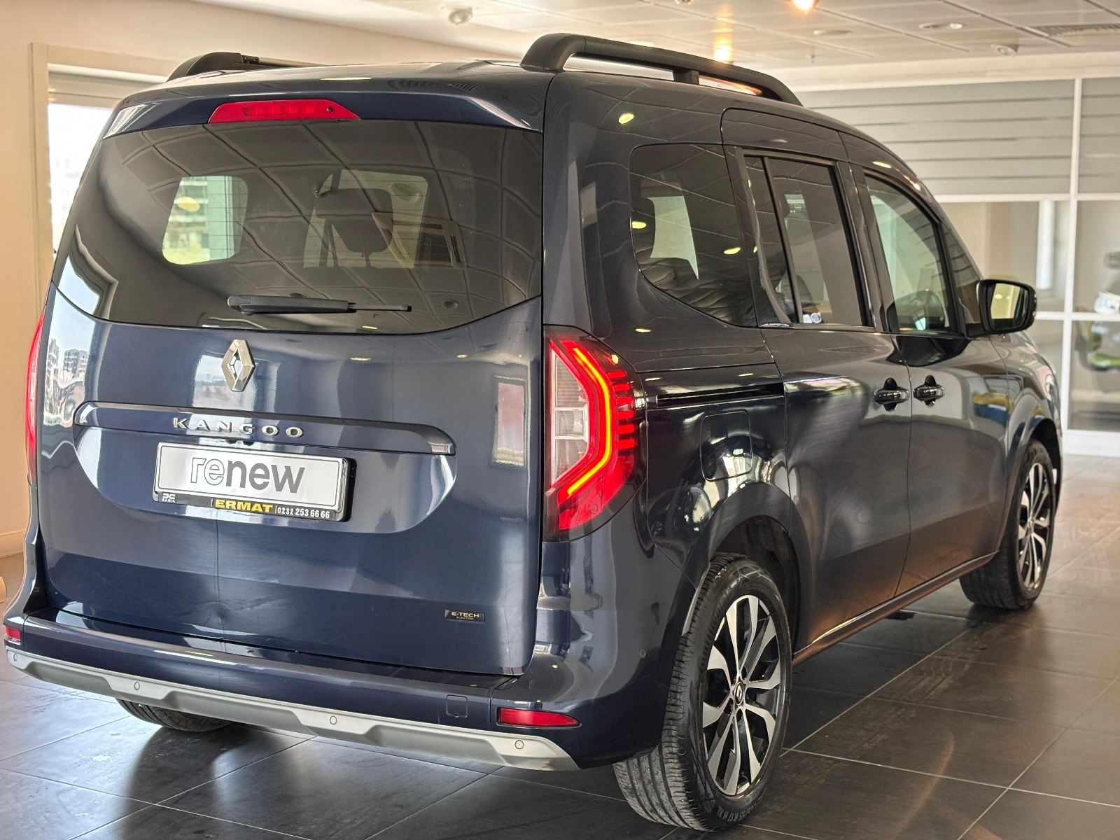 2023 Elektrik Otomatik Renault Kangoo Mavi Ermat Motorlu Araçlar ve Tarım Ürünleri Sanayi Ticaret A.Ş.