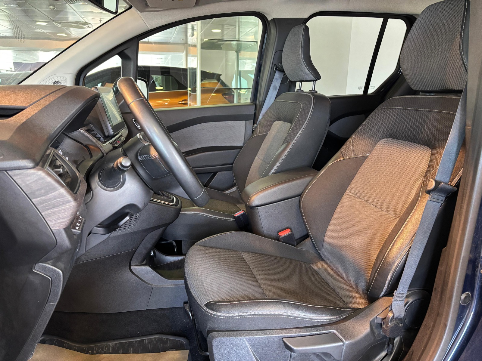 2023 Elektrik Otomatik Renault Kangoo Mavi Ermat Motorlu Araçlar ve Tarım Ürünleri Sanayi Ticaret A.Ş.