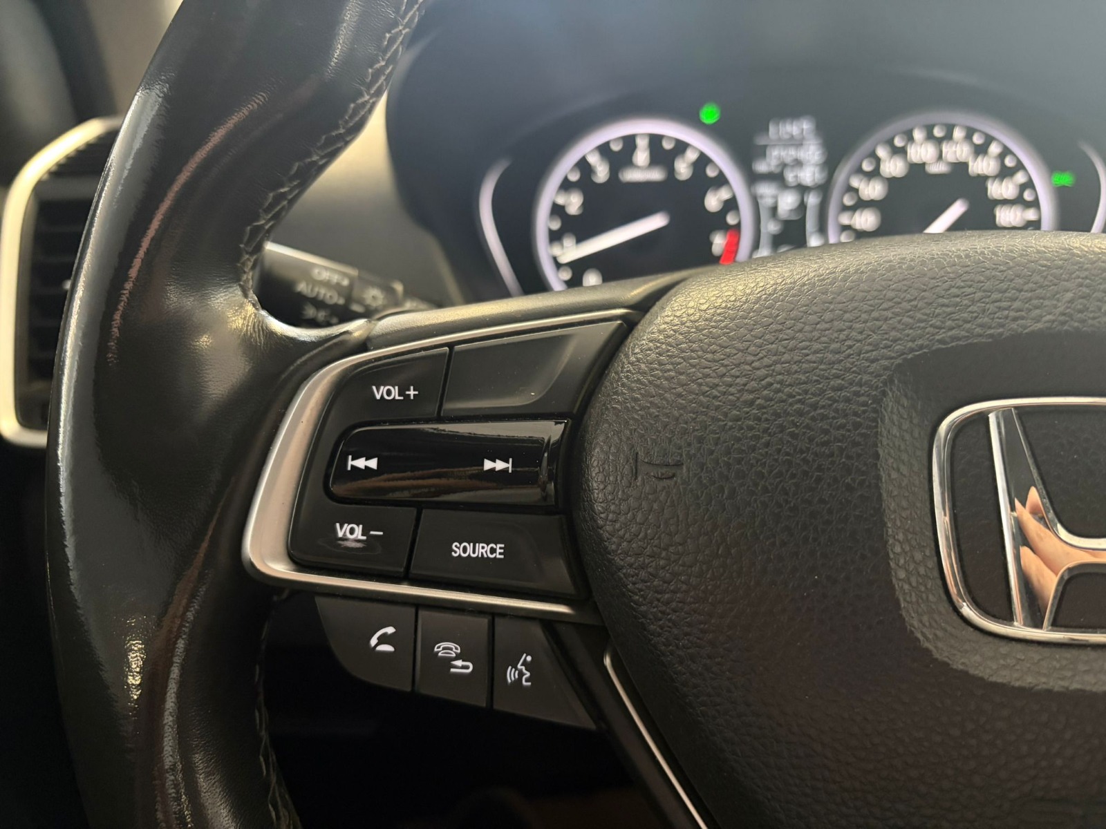 2023 Benzin Otomatik Honda City Kırmızı Ermat Motorlu Araçlar ve Tarım Ürünleri Sanayi Ticaret A.Ş.