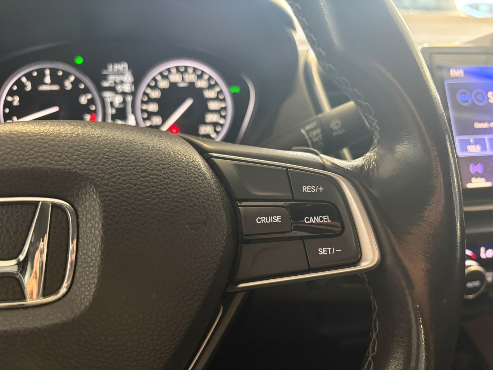 2023 Benzin Otomatik Honda City Kırmızı Ermat Motorlu Araçlar ve Tarım Ürünleri Sanayi Ticaret A.Ş.