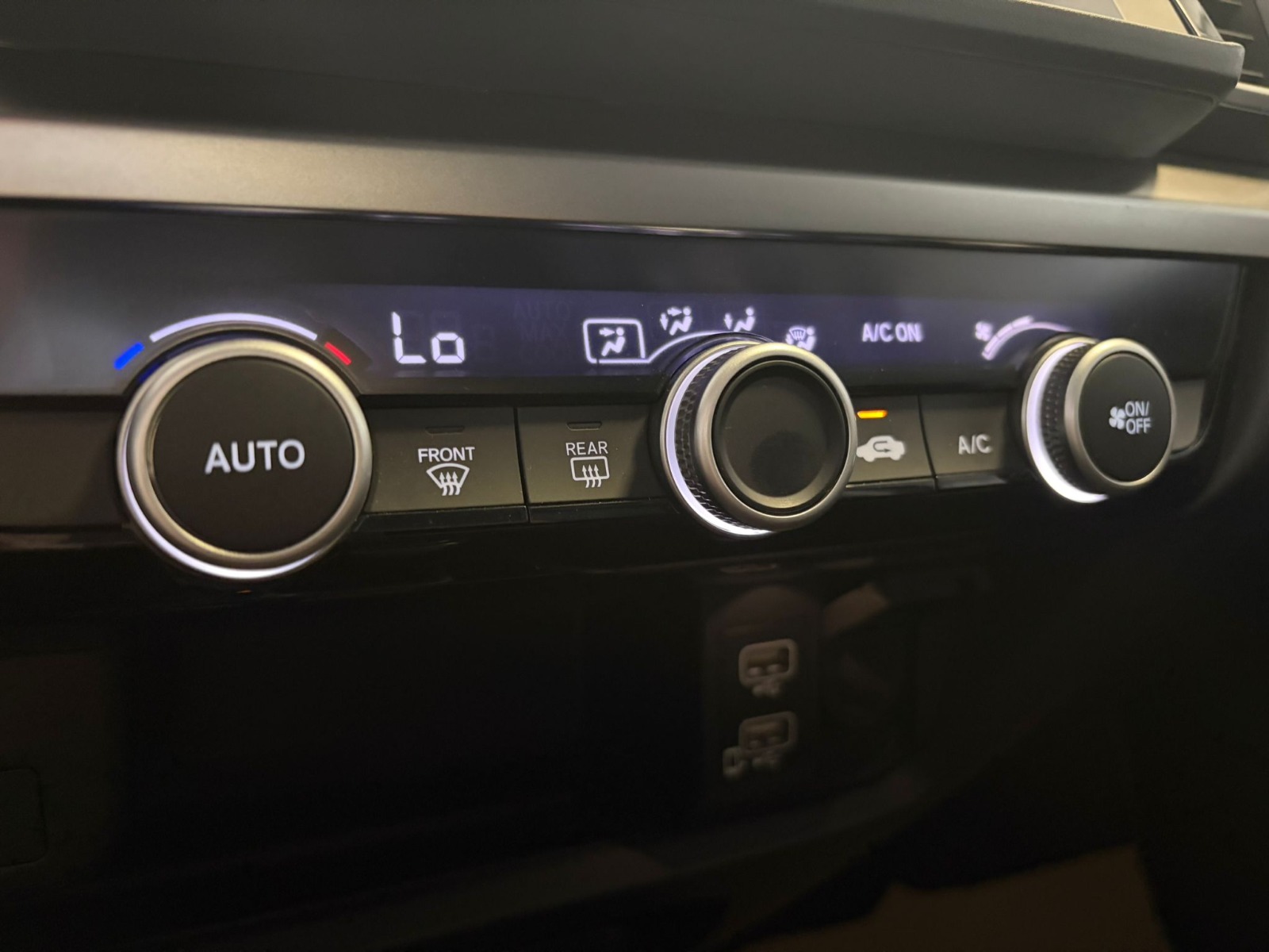 2023 Benzin Otomatik Honda City Kırmızı Ermat Motorlu Araçlar ve Tarım Ürünleri Sanayi Ticaret A.Ş.