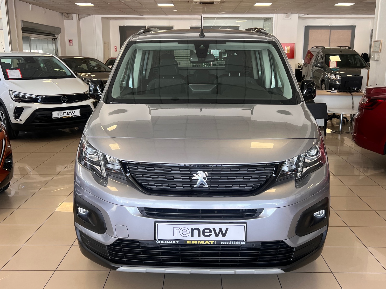 2023 Dizel Otomatik Peugeot Rifter Gri Ermat Motorlu Araçlar ve Tarım Ürünleri Sanayi Ticaret A.Ş.