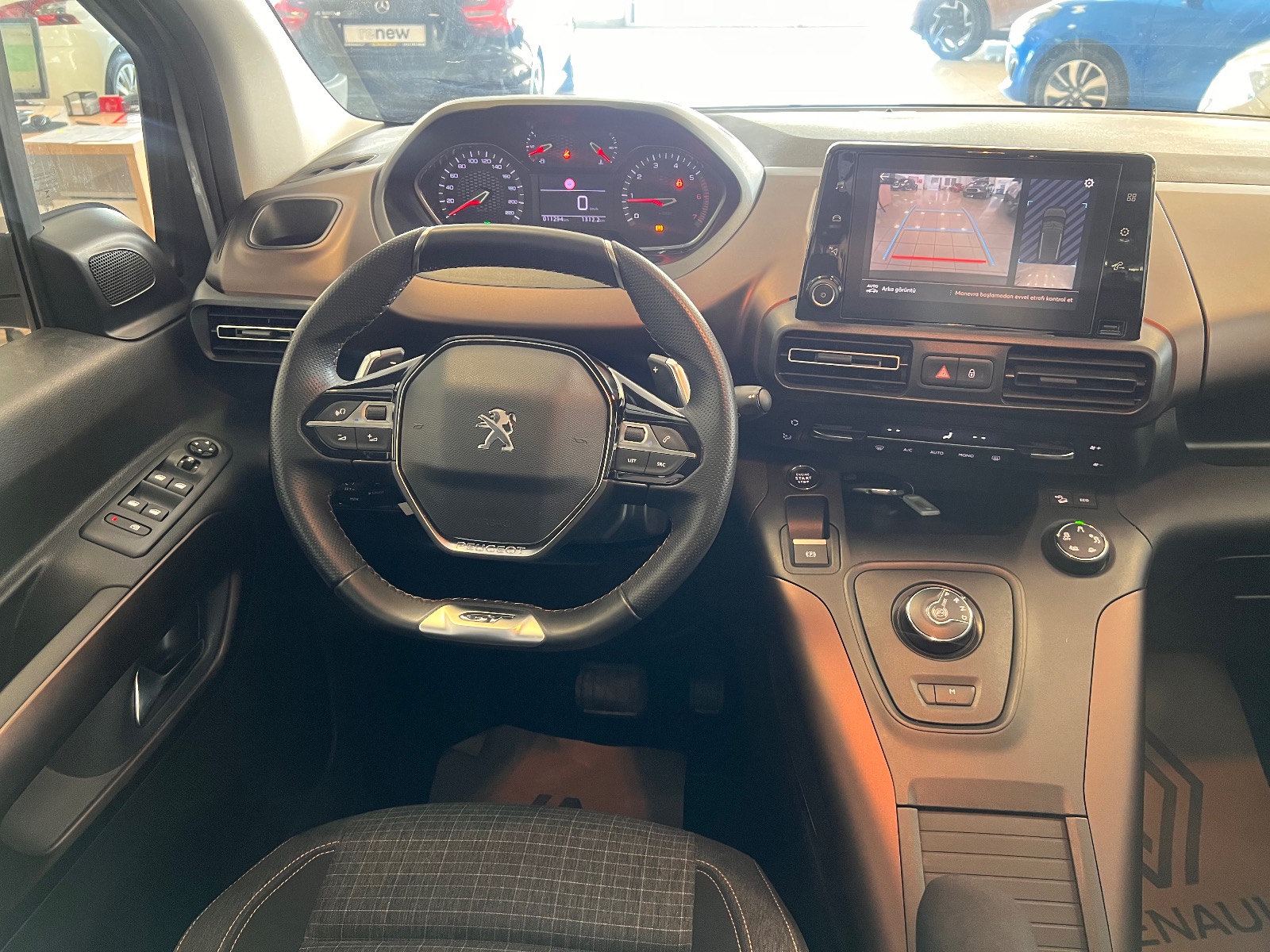 2023 Dizel Otomatik Peugeot Rifter Gri Ermat Motorlu Araçlar ve Tarım Ürünleri Sanayi Ticaret A.Ş.