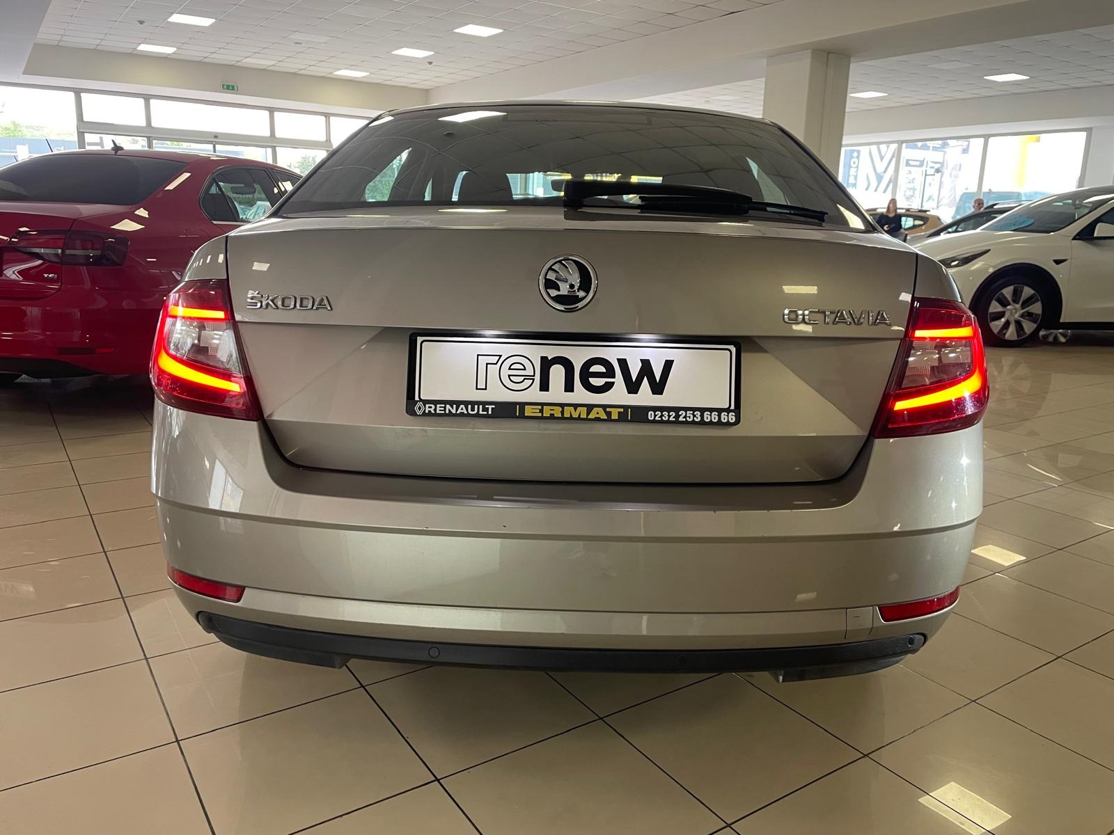2018 Dizel Otomatik Skoda Octavia Gri Ermat Motorlu Araçlar ve Tarım Ürünleri Sanayi Ticaret A.Ş.