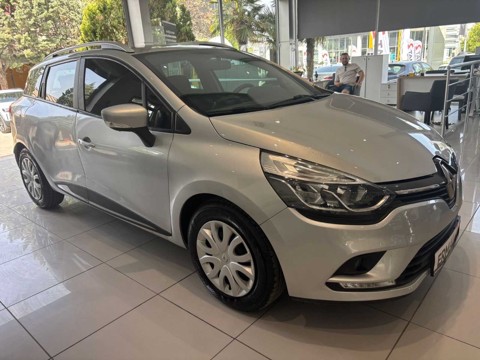 2020 Benzin Manuel Renault Clio Gri Ermat Motorlu Araçlar ve Tarım Ürünleri Sanayi Ticaret A.Ş.