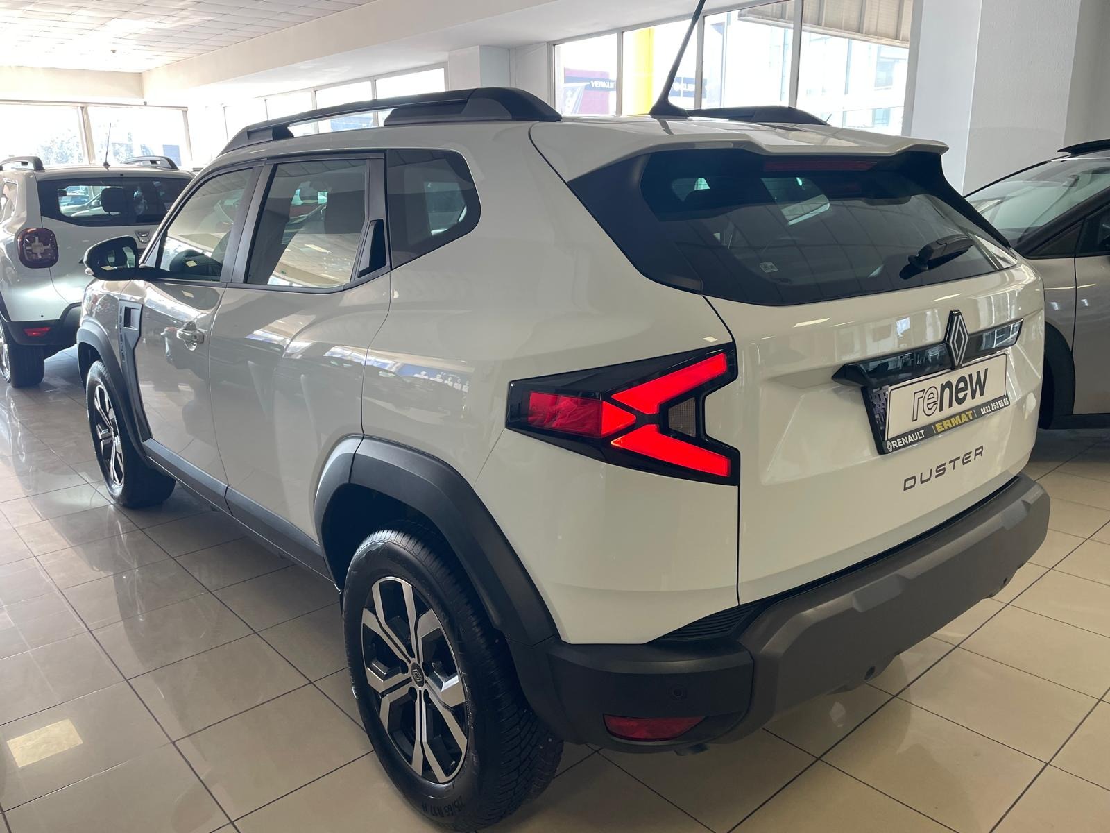 2024 MHEV Manuel Renault Duster Beyaz Ermat Motorlu Araçlar ve Tarım Ürünleri Sanayi Ticaret A.Ş.