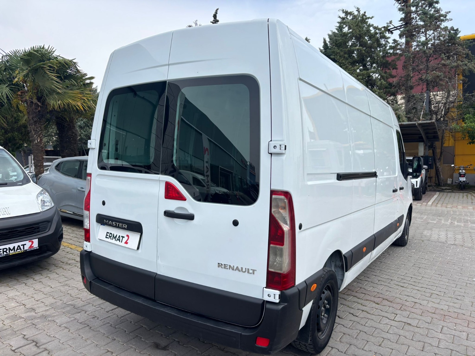 2022 Dizel Manuel Renault Master Beyaz Ermat Motorlu Araçlar ve Tarım Ürünleri Sanayi Ticaret A.Ş.
