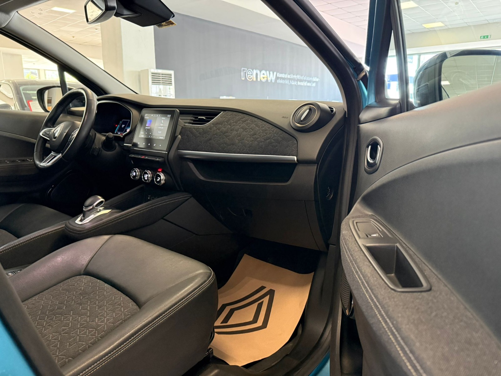 2022 Elektrik Otomatik Renault ZOE Mavi Ermat Motorlu Araçlar ve Tarım Ürünleri Sanayi Ticaret A.Ş.
