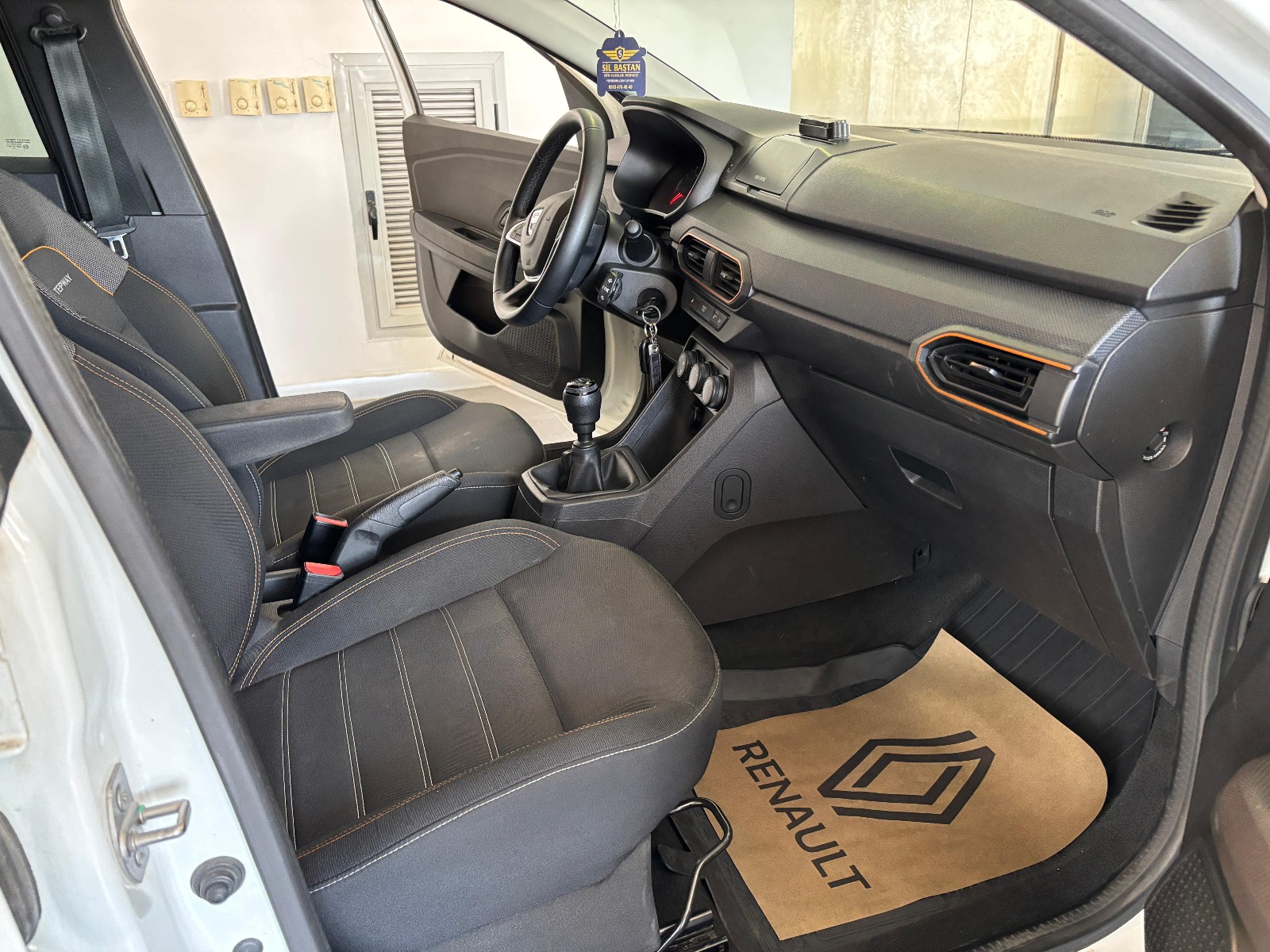 2021 Benzin + LPG Manuel Dacia Sandero Beyaz Ermat Motorlu Araçlar ve Tarım Ürünleri Sanayi Ticaret A.Ş.