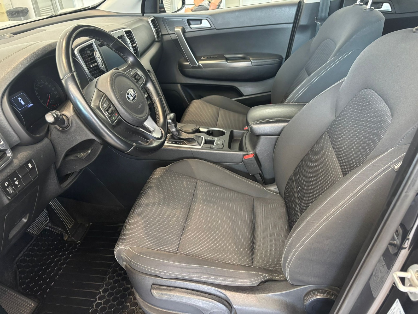 2016 Benzin Otomatik Kia Sportage Siyah Ermat Motorlu Araçlar ve Tarım Ürünleri Sanayi Ticaret A.Ş.