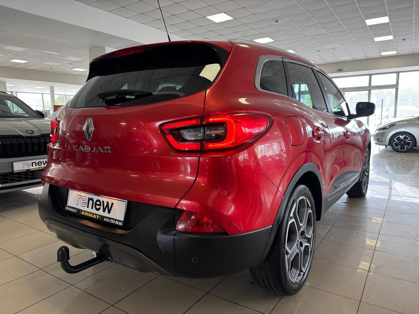 2018 Dizel Otomatik Renault Kadjar Kırmızı Ermat Motorlu Araçlar ve Tarım Ürünleri Sanayi Ticaret A.Ş.