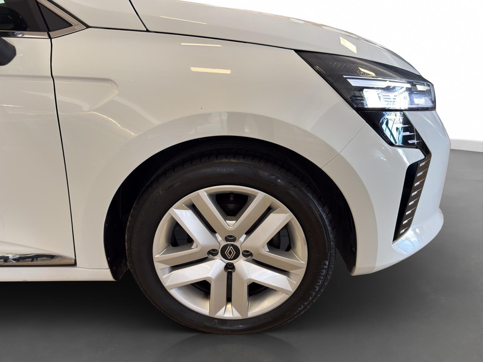 2025 Benzin Otomatik Renault Clio Beyaz Ermat Motorlu Araçlar ve Tarım Ürünleri Sanayi Ticaret A.Ş.