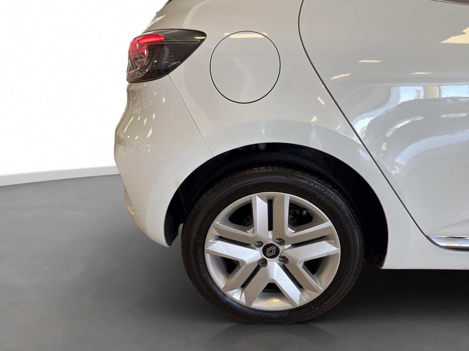 2025 Benzin Otomatik Renault Clio Beyaz Ermat Motorlu Araçlar ve Tarım Ürünleri Sanayi Ticaret A.Ş.