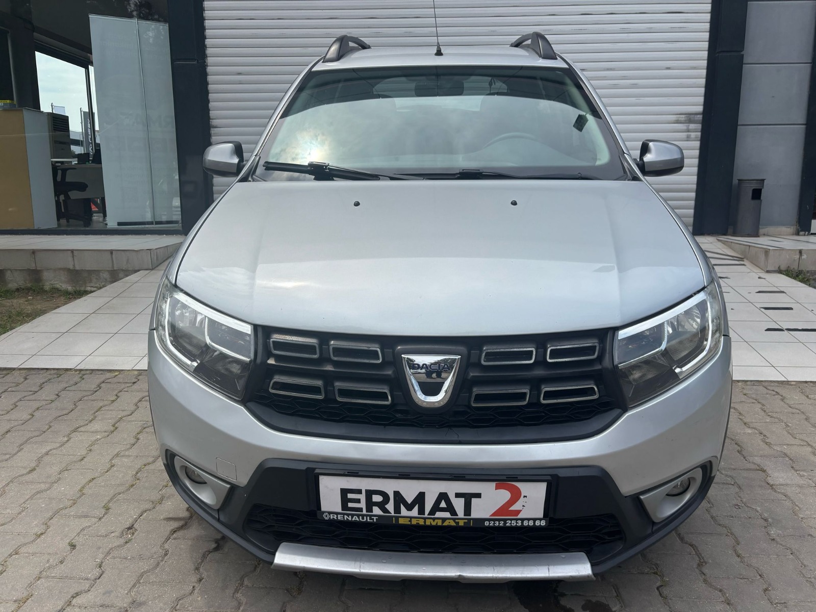 2017 Dizel Otomatik Dacia Sandero Gri Ermat Motorlu Araçlar ve Tarım Ürünleri Sanayi Ticaret A.Ş.