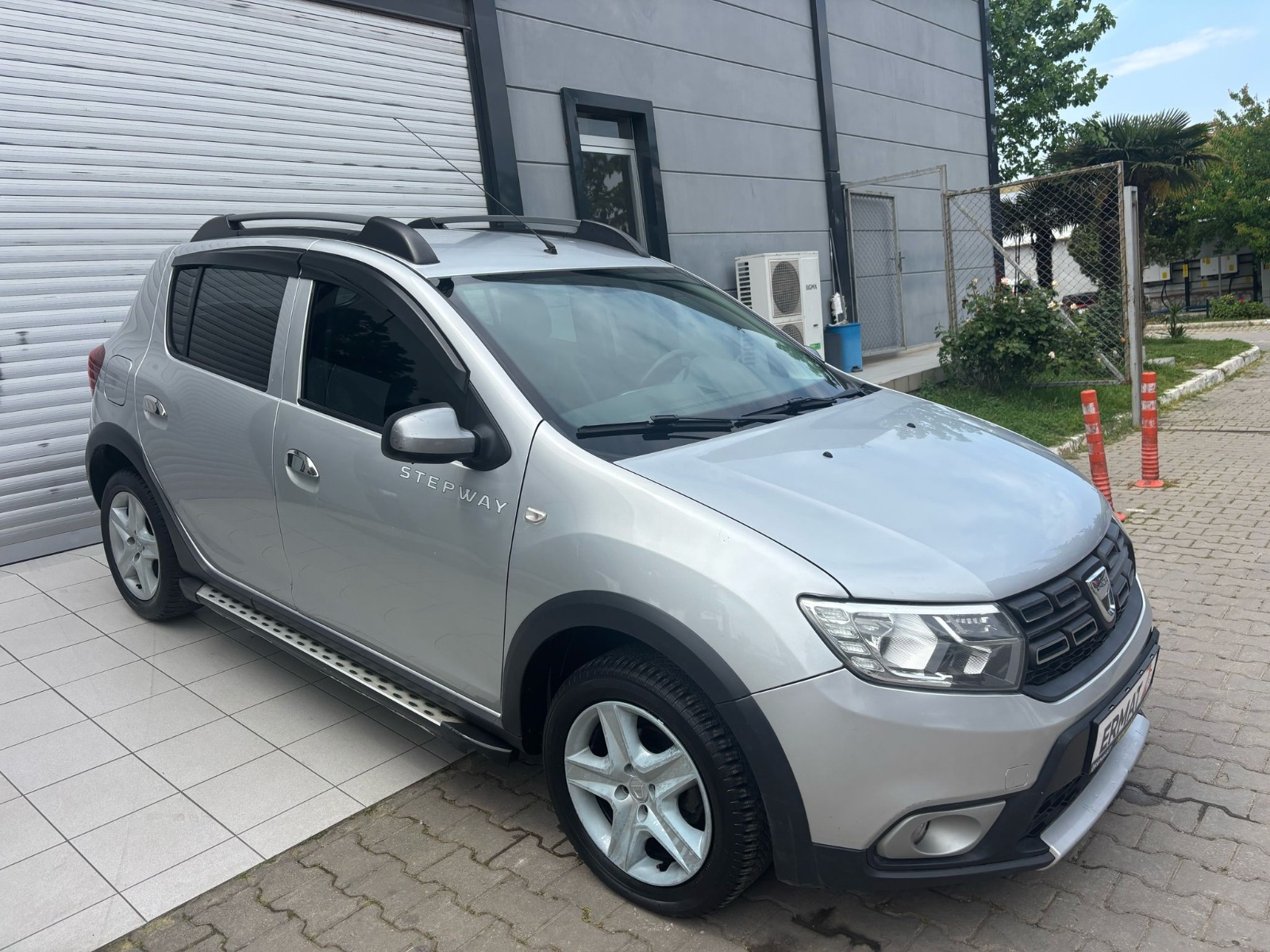 2017 Dizel Otomatik Dacia Sandero Gri Ermat Motorlu Araçlar ve Tarım Ürünleri Sanayi Ticaret A.Ş.