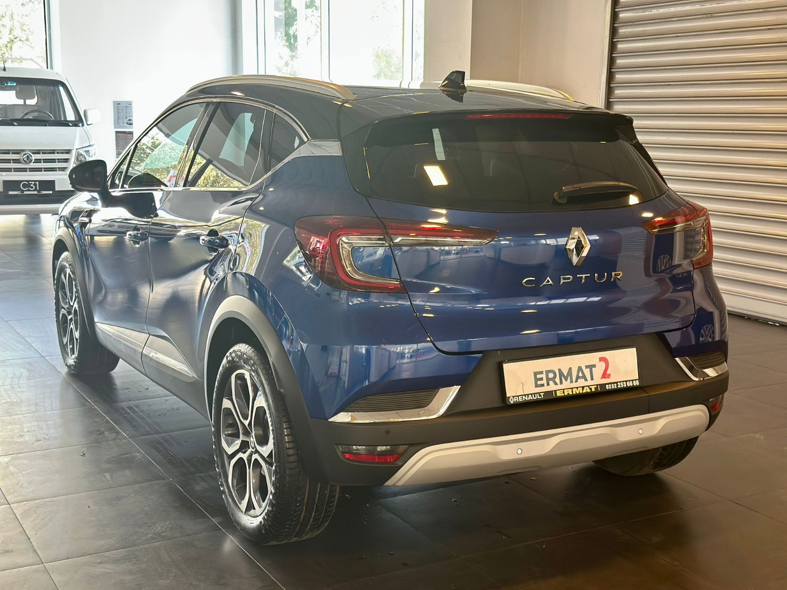 2023 MHEV Otomatik Renault Captur Mavi Ermat Motorlu Araçlar ve Tarım Ürünleri Sanayi Ticaret A.Ş.