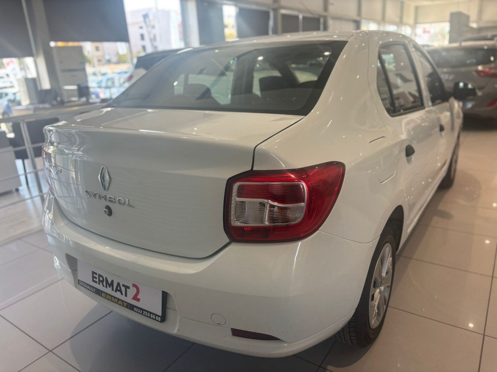 2015 Dizel Manuel Renault Symbol Beyaz Ermat Motorlu Araçlar ve Tarım Ürünleri Sanayi Ticaret A.Ş.