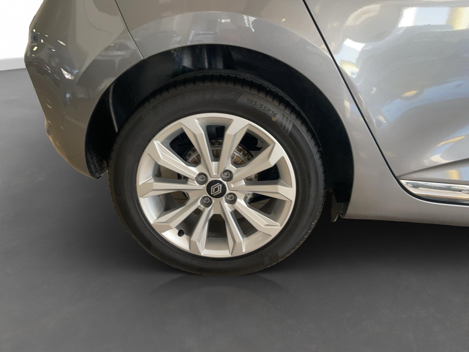 2024 Benzin Otomatik Renault Clio Gri Ermat Motorlu Araçlar ve Tarım Ürünleri Sanayi Ticaret A.Ş.