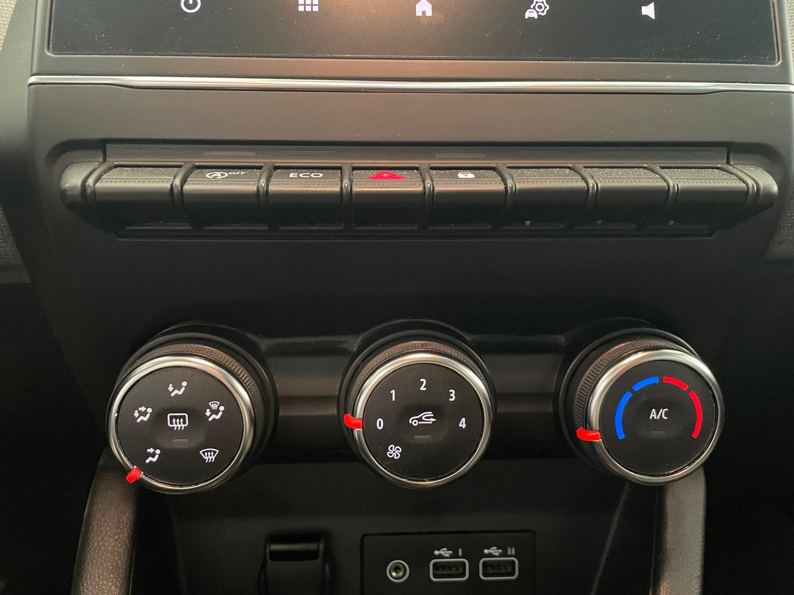 2024 Benzin Otomatik Renault Clio Gri Ermat Motorlu Araçlar ve Tarım Ürünleri Sanayi Ticaret A.Ş.